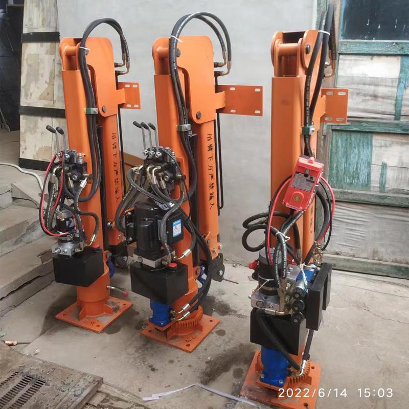 府谷县重汽蓝牌随车吊 3.2吨 国六动力强 液压驱动 农用自卸起重机
